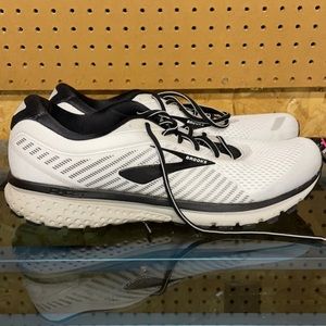 Brooks Ghost 13